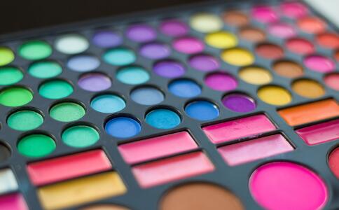 ��Ů��ӳ�� ����Ů�Ȼ�ױ