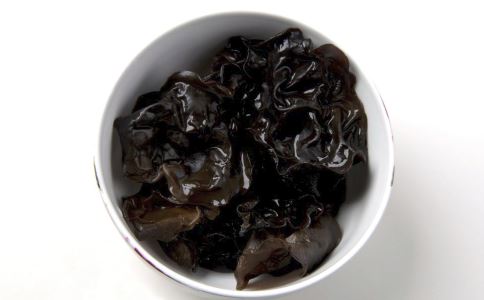 ����Ů���Ŷ����յ��˶�����Щ