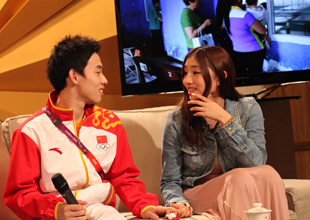 �ع��׶ذ��˹ھ��޿���������Ů�ѣ�ͼ��