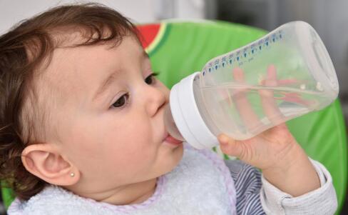 �׶����Լ�ͥ����