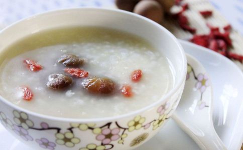 24����С������ʳ����֮��