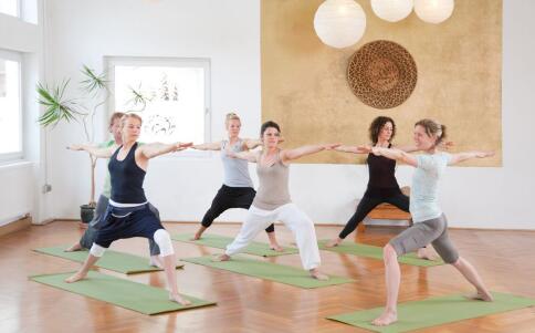 ����Ů�����٤Ϊ�����ѹ