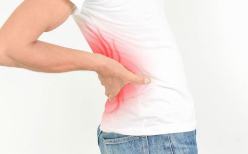 ���׳�����ˮ�����ж������ײ��ܳ�ʲôˮ��