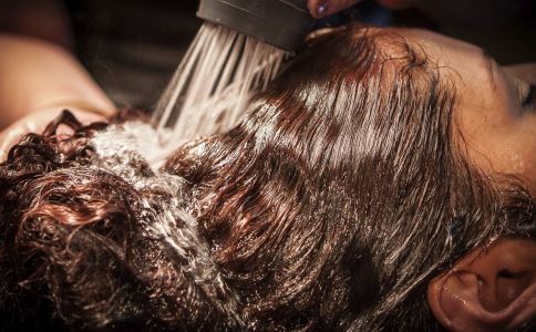 ����ȻȾ�������в�ҩ�����Ƴ�