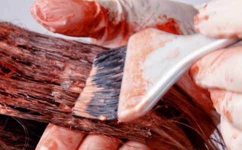 ����ȻȾ�������в�ҩ�����Ƴ�