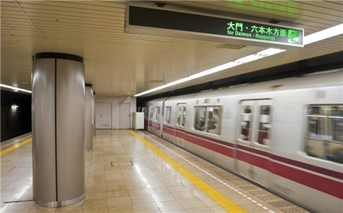 ���˾�����֫�׸��� ���а�������