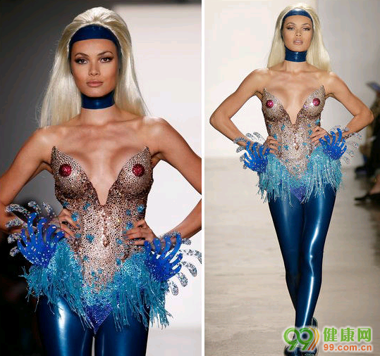 Ůģ��ͼ����ǰ����¶��holdס ��Ůģ�ؿ���¶����(ͼ)