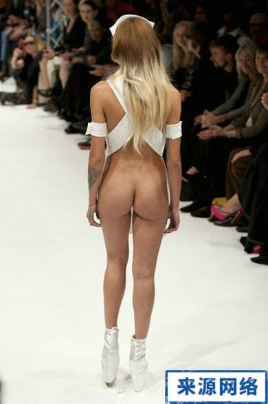 ʱװ��¶�⣺��Ůģ�غ���¶���ִ��⣨��ͼ��