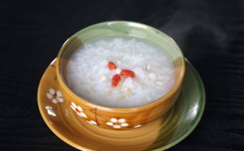 老人常吃粥 多福又长寿