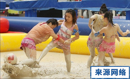 �����ཬ�������޾��� Ů�ӳ�������ˤ�ǣ�ͼ��