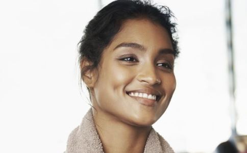 �����ཬ�������޾��� Ů�ӳ�������ˤ�ǣ�ͼ��