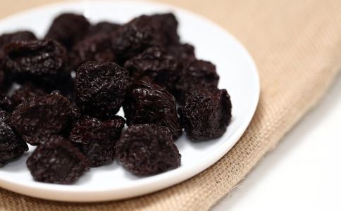 ���ֳ��������ĺ�ɫʳ��