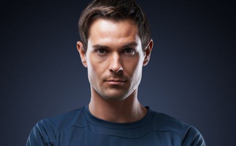 ʳָ������ָ�����׵�ǰ���ٰ�