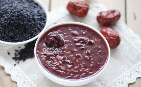 6��ʳ����Ů�˱�������״̬