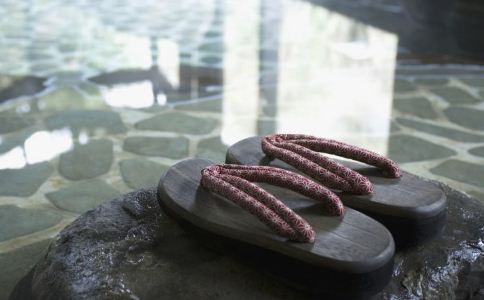 ����3��Ů�Բ�������Ȫ