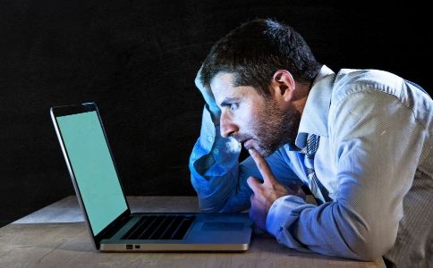 ���ڰ�ҹ��4��Σ��������������