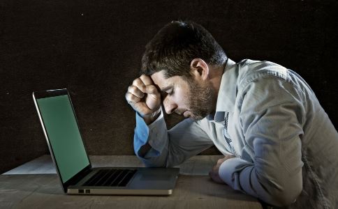 ���ڰ�ҹ��4��Σ��������������