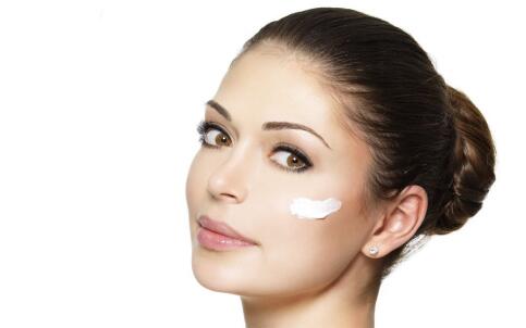 ����ɫ���󲻰���4��