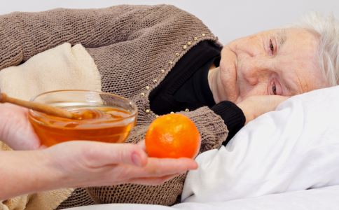 天热“眼红”该去查查是否糖尿病