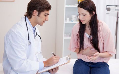 �԰���5�������Ů�����