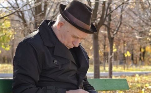 �����＾��ʳ������ע��