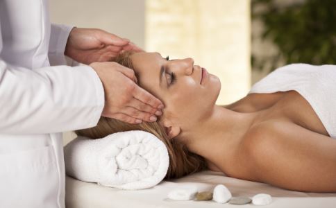 �����˸��˷� ����ͷ�۰�Ħ��ЩѨλ