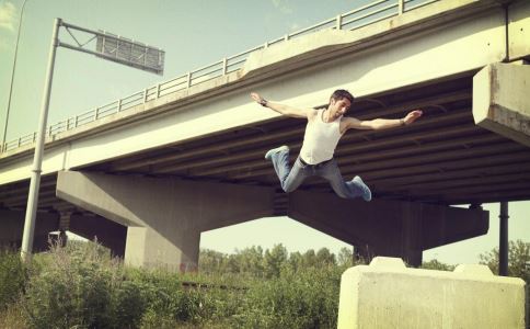 6����Ħ�����������տ���