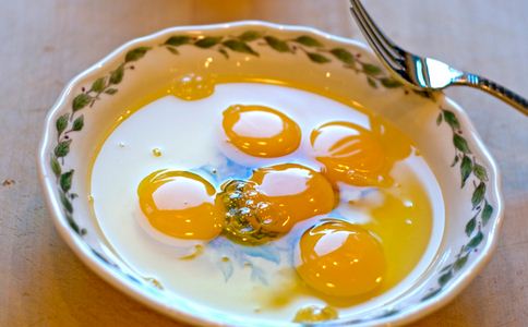 鸡蛋营养丰富 每天吃几个最合适