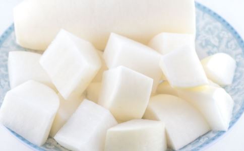 8������ʳ�����ɽ�Ѫѹ