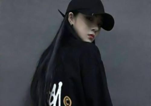 ��̳�ק�����Ů������˵˵ �㲻����˭