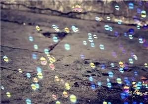 ʷ����ǿ����ǩ���˸е���������