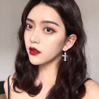 ��������Ӣ��ǩ�������˲��������֮һ