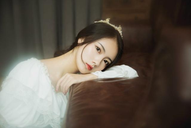 Ψ��������С����Ů������ǩ�� �޴���������ңԶ���ഺ