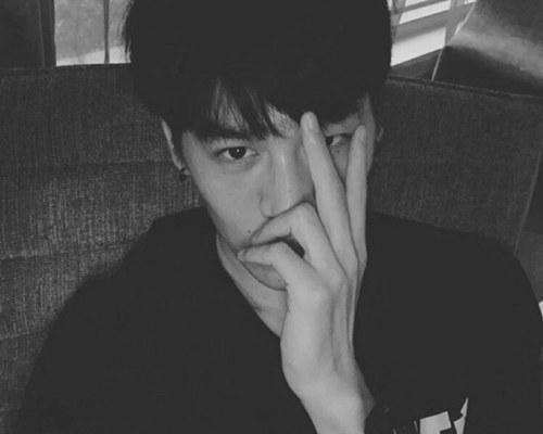 2019最火的超拽霸气个性签名 无忧亦无惧