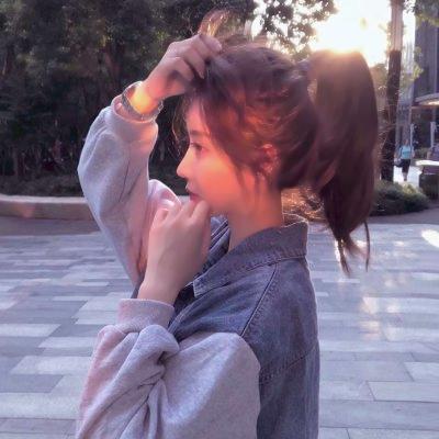 ��������Ů��ǩ���ഺ��־