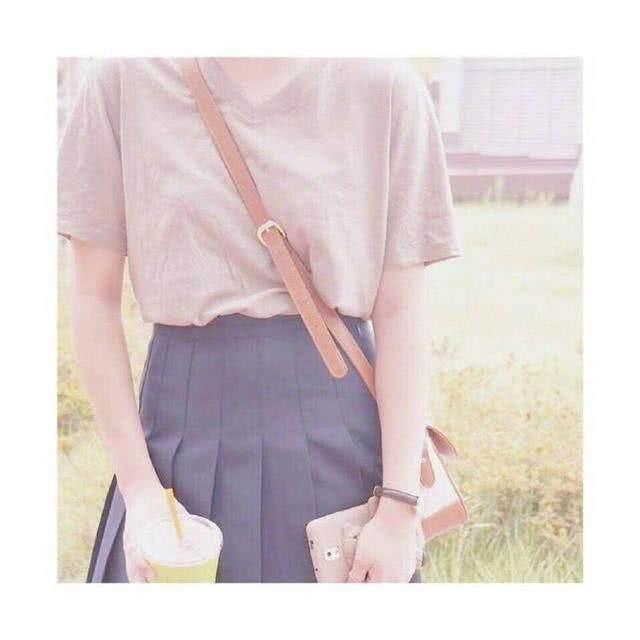 火爆抖音的伤感扎心短句,句句入人心,喜欢拿走!