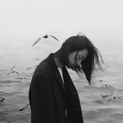 ���ڸ��Ժڰ�Ů��ͷ��-