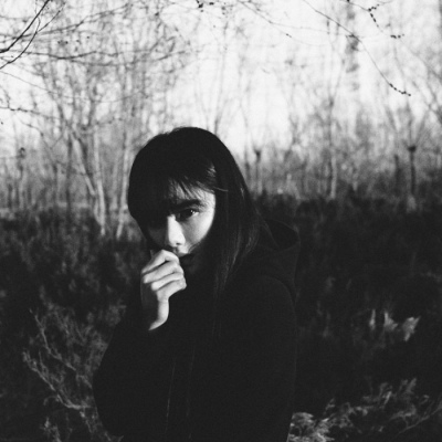 ���ڸ��Ժڰ�Ů��ͷ��-