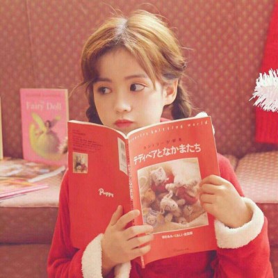 ����Ů����΢��ͷ��