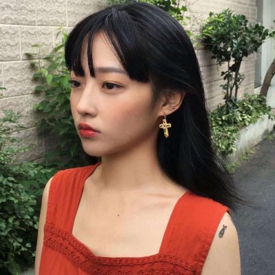 Ұ���Ըе�Ů��ͼƬ