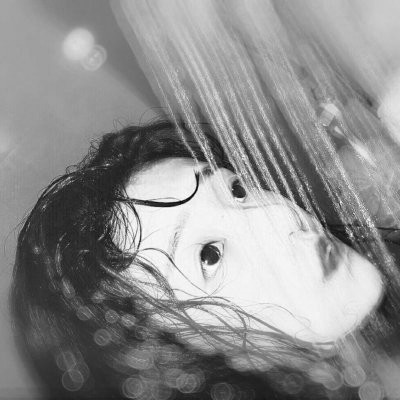 �������Ů���˸�ͷ��ڰ� ��һ����û�л�Ӧ