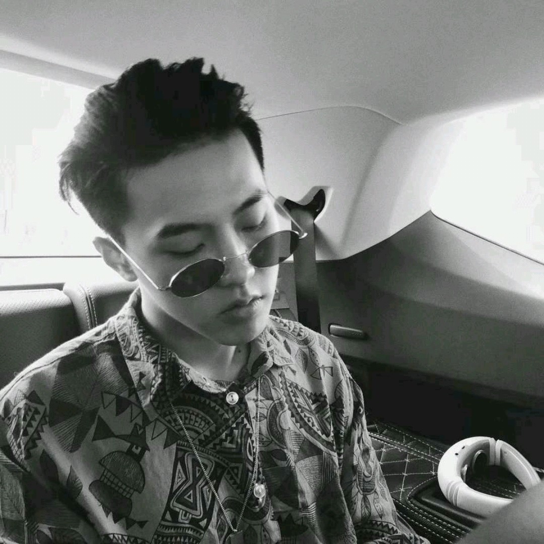 ˧�������ڰ׸���ͷ��-����˭�����Ե�����