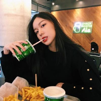 �ɰ�ʱ��Ů��΢�Ÿ����ͼ