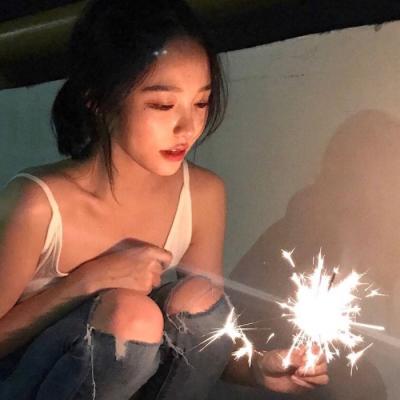 �ɰ�ʱ��Ů��΢�Ÿ����ͼ