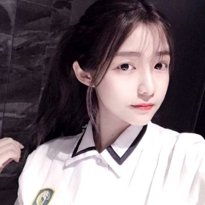 ����������Ů��΢��ͷ��