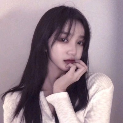 ����������Ů��΢��ͷ��