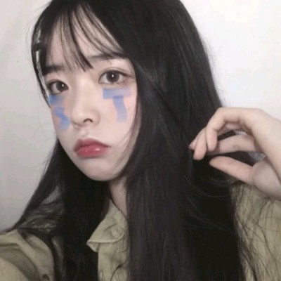 ����������Ů��΢��ͷ��