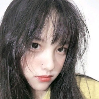 ����������Ů��΢��ͷ��