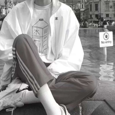 2018�˸������ڰ׸���ͷ��