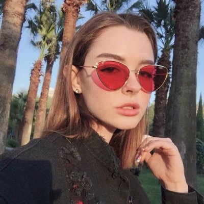 ŷ��Ů��ͷ�񣬲�һ������